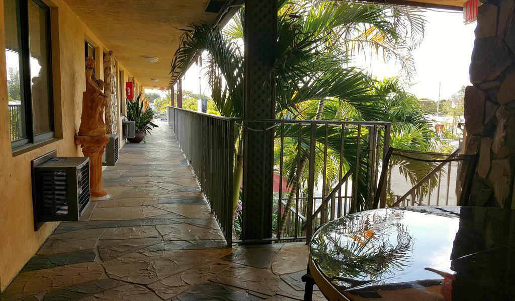 Lago Motor Inn Lake Worth Beach Bagian luar foto