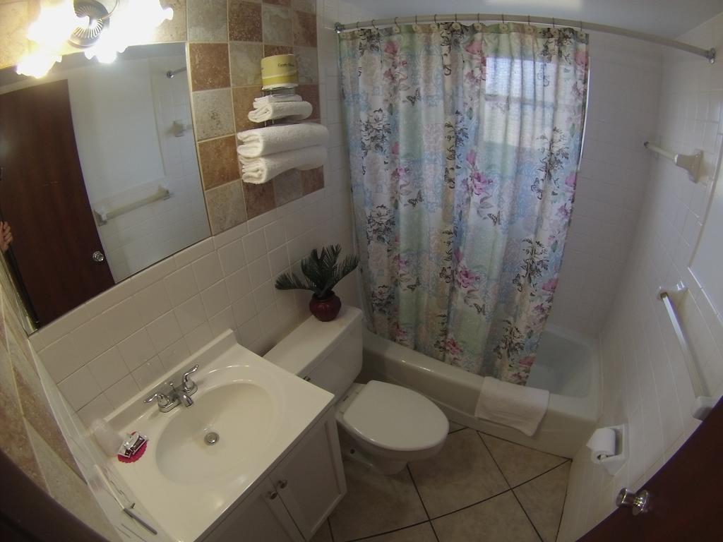 Lago Motor Inn Lake Worth Beach Bagian luar foto