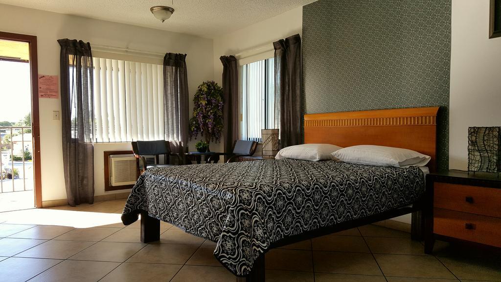 Lago Motor Inn Lake Worth Beach Bagian luar foto